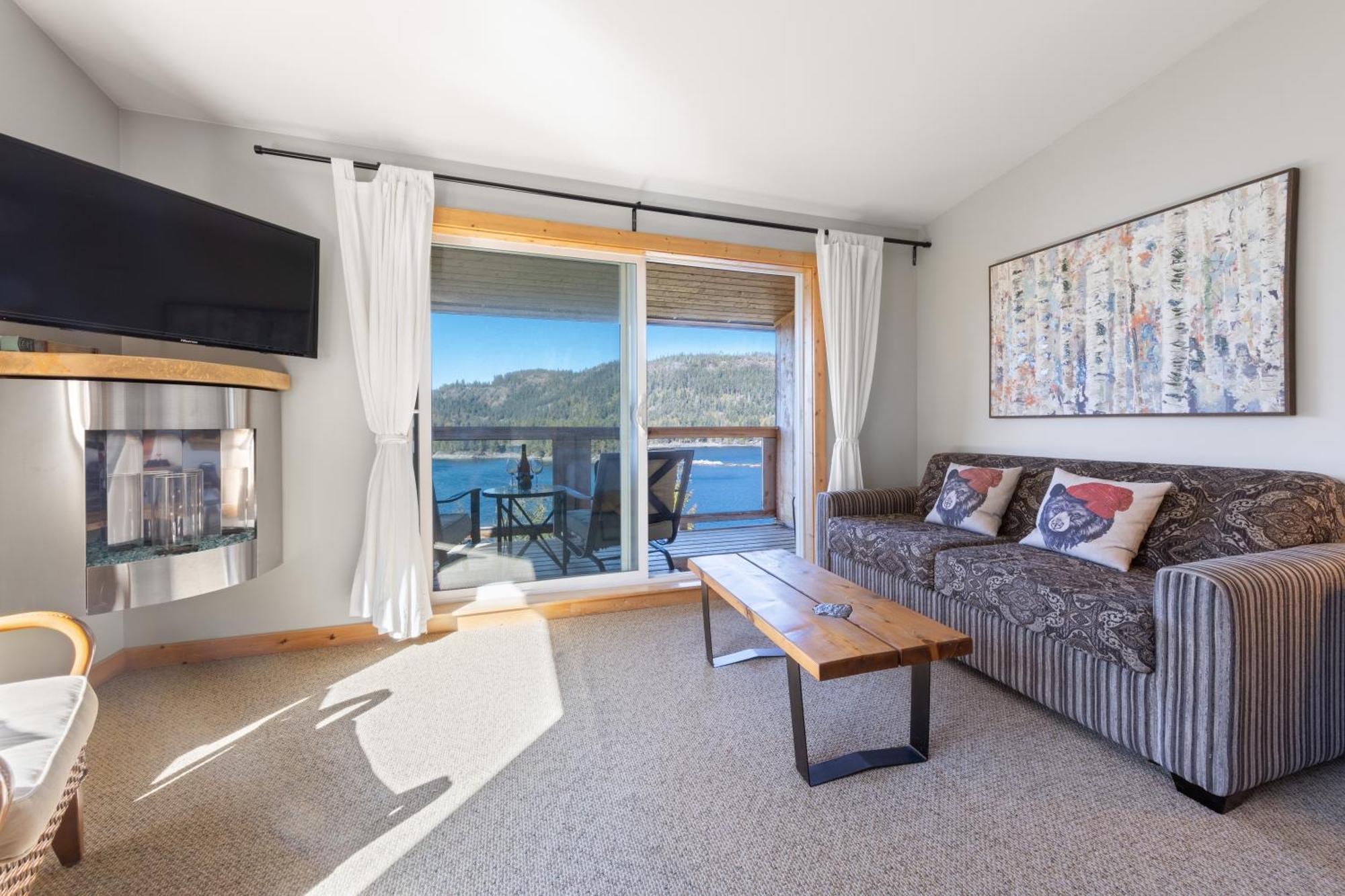 West Coast Wilderness Lodge Egmont エクステリア 写真