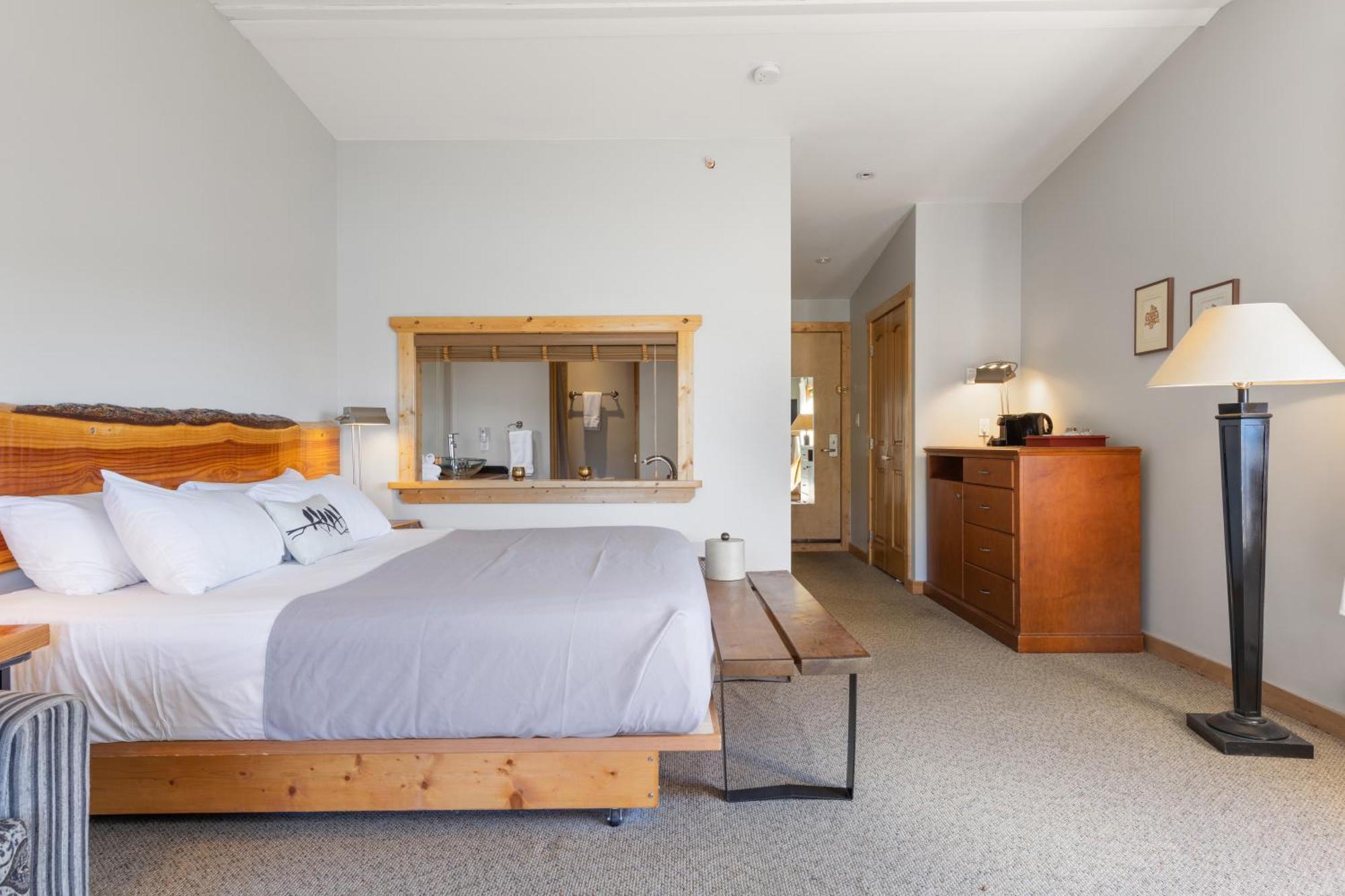 West Coast Wilderness Lodge Egmont エクステリア 写真