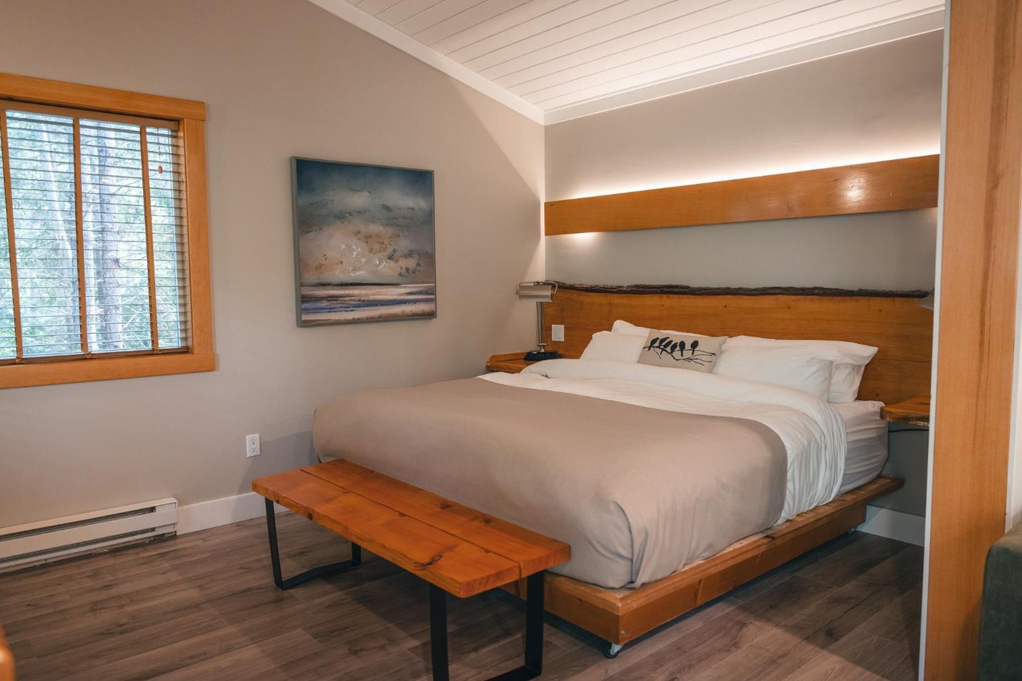 West Coast Wilderness Lodge Egmont エクステリア 写真